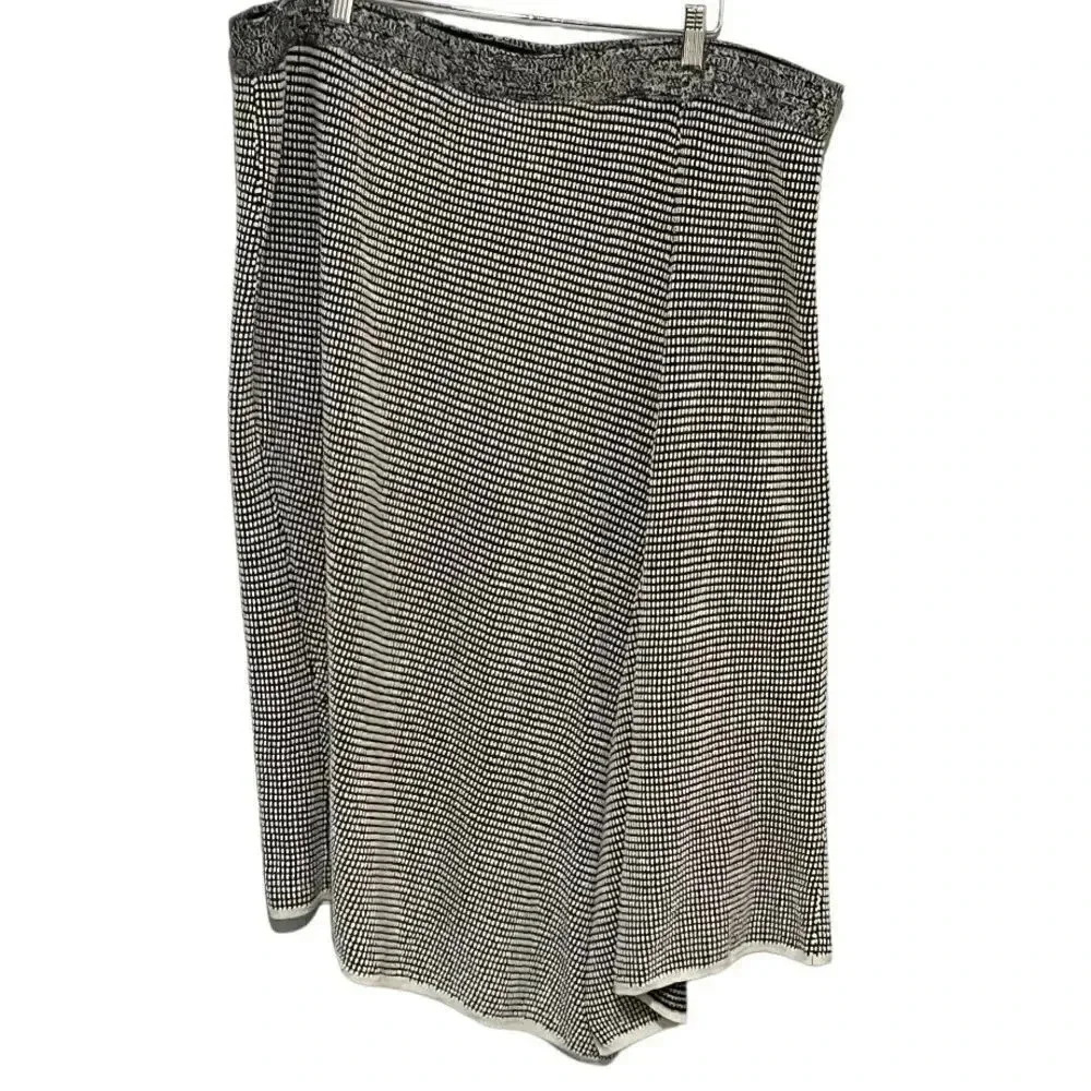Nic & Zoe sweater skirt 1X EUC with a nice side slit and swing